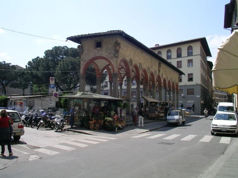 Piazza dei Ciompi Piazza dei Ciompi