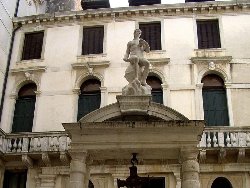 Ca' Pesaro: cortile interno Ca' Pesaro: cortile interno