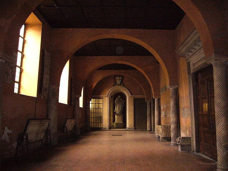 Basilica di Santa Sabina: portico