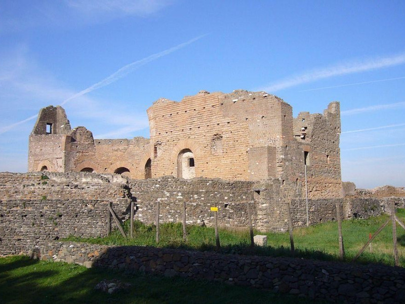 Parco Regionale dell'Appia Antica: ninfeo dei quintili