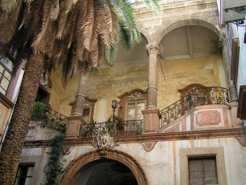 Palazzo Valguarnera-Gangi Palazzo Valguarnera-Gangi