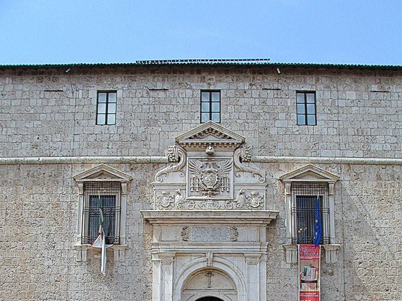 Immagine descrittiva - Di Ra Boe - selbst fotografiert DigiCam C2100UZ, CC BY-SA 2.5, https://commons.wikimedia.org/w/index.php?curid=2760181