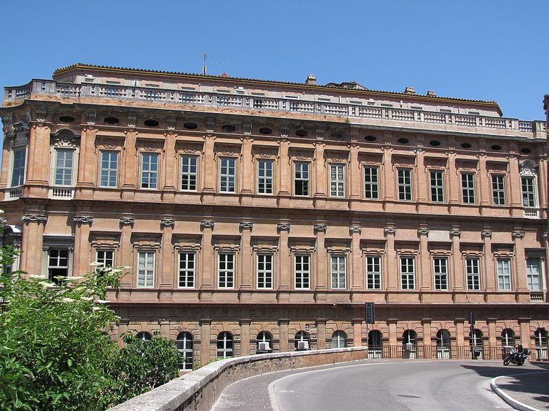Immagine descrittiva - https://commons.wikimedia.org/wiki/Category:Palazzo_Gallenga_Stuart_(Perugia)?uselang=it#/media/File:20110518_Perugia_Arco_Etrusco_001.jpg