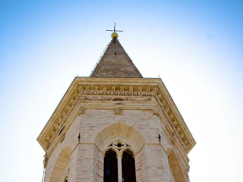 Immagine descrittiva - https://commons.wikimedia.org/wiki/Category:San_Pietro_(Perugia)?uselang=it#/media/File:The_bell_tower_st-peter.jpg