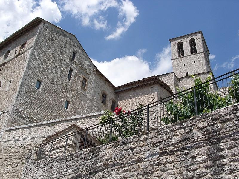 Immagine descrittiva - https://commons.wikimedia.org/wiki/Category:Duomo_(Gubbio)?uselang=it#/media/File:0991GubbioDuomo.JPG Immagine descrittiva - https://commons.wikimedia.org/wiki/Category:Duomo_(Gubbio)?uselang=it#/media/File:0991GubbioDuomo.JPG