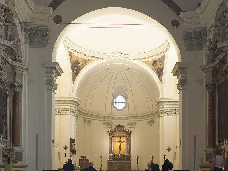 Immagine descrittiva - https://commons.wikimedia.org/wiki/Category:San_Benedetto_(Norcia)?uselang=it#/media/File:Basilica_of_St._Benedict_-_intern.jpg Immagine descrittiva - https://commons.wikimedia.org/wiki/Category:San_Benedetto_(Norcia)?uselang=it#/media/File:Basilica_of_St._Benedict_-_intern.jpg