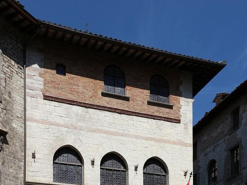 Immagine descrittiva - https://it.wikipedia.org/wiki/Palazzo_del_Bargello_(Gubbio)#/media/File:Gubbio,_palazzo_del_bargello.JPG Immagine descrittiva - https://it.wikipedia.org/wiki/Palazzo_del_Bargello_(Gubbio)#/media/File:Gubbio,_palazzo_del_bargello.JPG