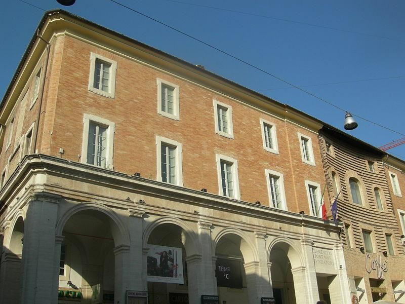 Immagine descrittiva - https://commons.wikimedia.org/wiki/User:File%20Upload%20Bot%20(Magnus%20Manske) Immagine descrittiva - https://commons.wikimedia.org/wiki/User:File%20Upload%20Bot%20(Magnus%20Manske)