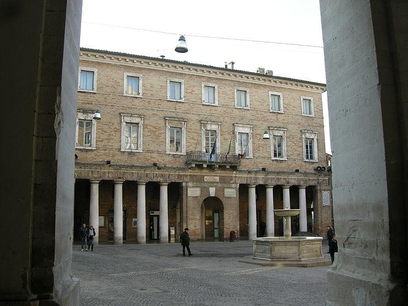 Immagine descrittiva - https://commons.wikimedia.org/wiki/User:Sailko Immagine descrittiva - https://commons.wikimedia.org/wiki/User:Sailko