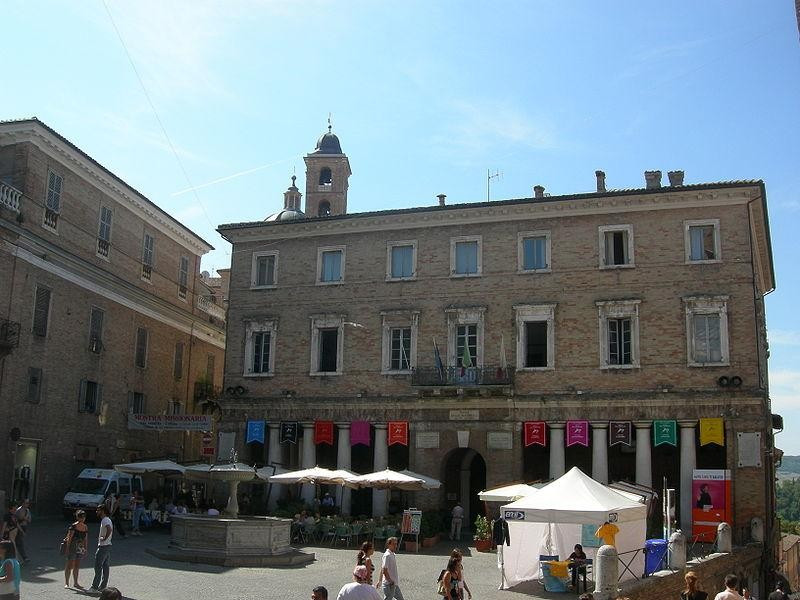 Immagine descrittiva - https://commons.wikimedia.org/wiki/User:File%20Upload%20Bot%20(Magnus%20Manske) Immagine descrittiva - https://commons.wikimedia.org/wiki/User:File%20Upload%20Bot%20(Magnus%20Manske)