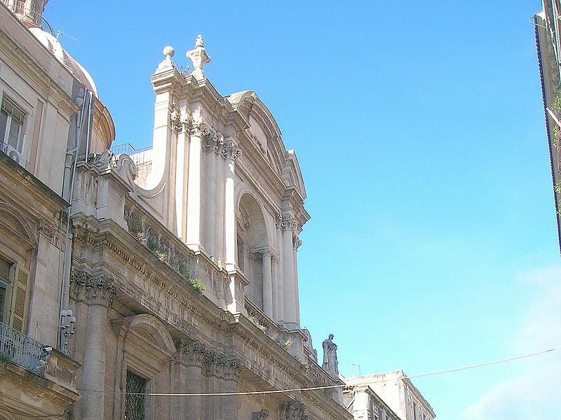 Immagine descrittiva - https://commons.wikimedia.org/wiki/User:Triquetra Immagine descrittiva - https://commons.wikimedia.org/wiki/User:Triquetra