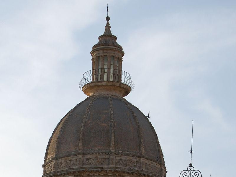 Immagine descrittiva - https://commons.wikimedia.org/wiki/User:SocioComiso Immagine descrittiva - https://commons.wikimedia.org/wiki/User:SocioComiso