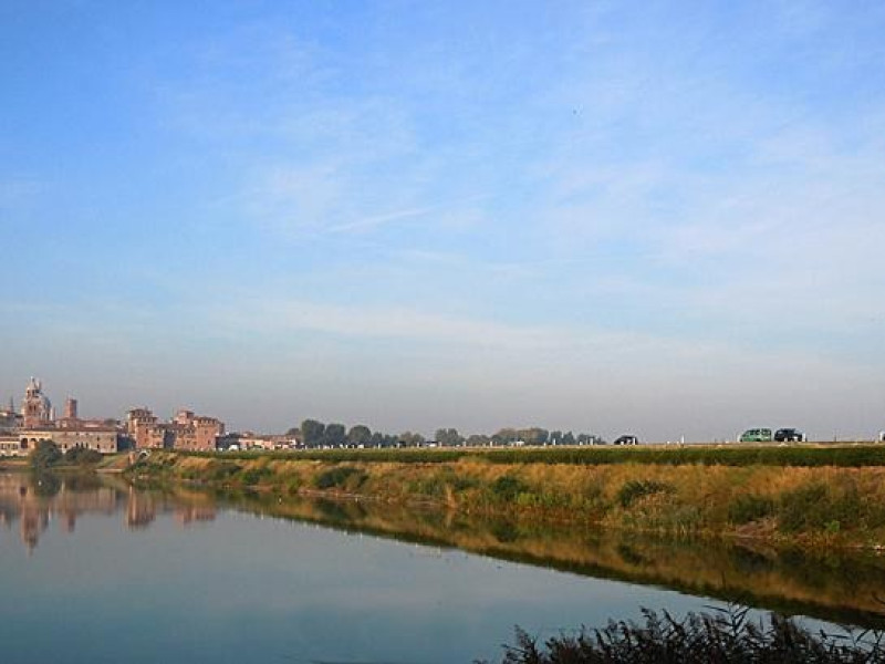 Immagine descrittiva - https://it.wikipedia.org/wiki/Ponte_di_San_Giorgio#/media/File:Mantova-Ponte_di_S._Giorgio.jpg Immagine descrittiva - https://it.wikipedia.org/wiki/Ponte_di_San_Giorgio#/media/File:Mantova-Ponte_di_S._Giorgio.jpg