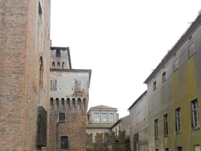 Immagine descrittiva - https://commons.wikimedia.org/wiki/Category:Castello_di_San_Giorgio_(Mantua)?uselang=it#/media/File:3543MantovaCastelloSGiorgio.jpg Immagine descrittiva - https://commons.wikimedia.org/wiki/Category:Castello_di_San_Giorgio_(Mantua)?uselang=it#/media/File:3543MantovaCastelloSGiorgio.jpg