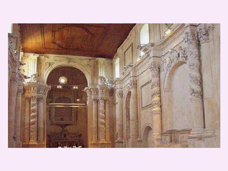 Immagine descrittiva - https://it.wikipedia.org/wiki/Chiesa_di_San_Vincenzo_Ferreri_(Ragusa)#/media/File:Chiesa_SanVF_Ragusa_int.jpg Immagine descrittiva - https://it.wikipedia.org/wiki/Chiesa_di_San_Vincenzo_Ferreri_(Ragusa)#/media/File:Chiesa_SanVF_Ragusa_int.jpg