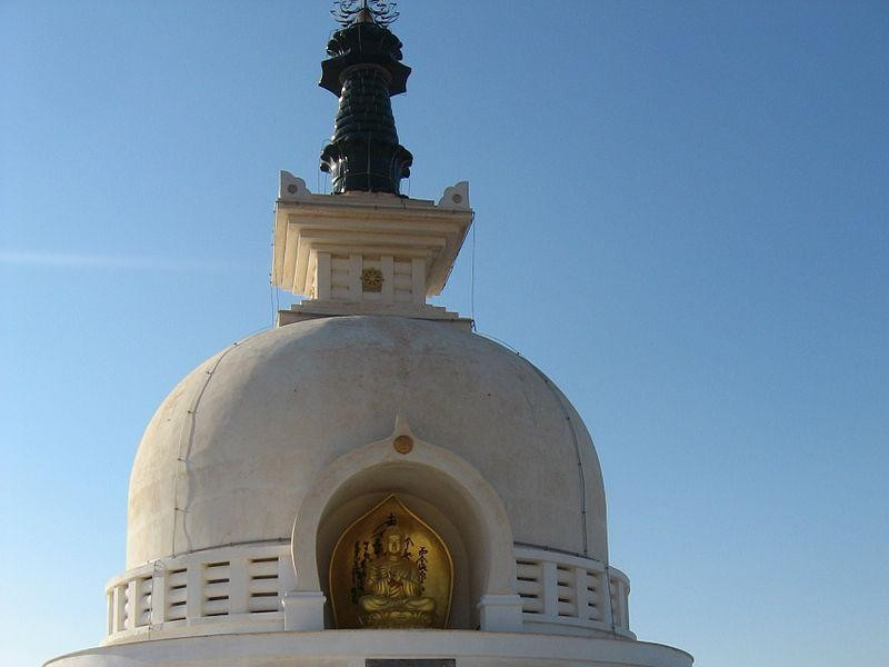 Immagine descrittiva - https://it.wikipedia.org/wiki/Comiso#/media/File:Pagoda_della_pace_in_Comiso.JPG Immagine descrittiva - https://it.wikipedia.org/wiki/Comiso#/media/File:Pagoda_della_pace_in_Comiso.JPG