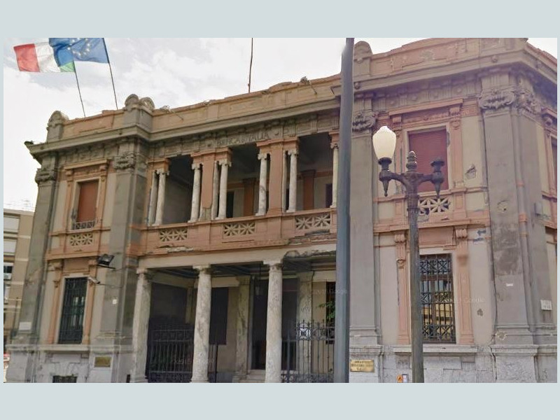 Immagine descrittiva - http://www.normanno.com/attualita/appello-di-accorinti-contro-la-chiusura-della-banca-ditalia/ Immagine descrittiva - http://www.normanno.com/attualita/appello-di-accorinti-contro-la-chiusura-della-banca-ditalia/