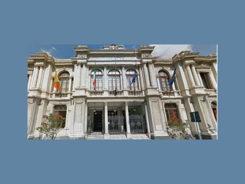 Immagine descrittiva - http://www.radiostreet.it/wp-content/uploads/2015/09/provincia_palazzodeileoni Immagine descrittiva - http://www.radiostreet.it/wp-content/uploads/2015/09/provincia_palazzodeileoni