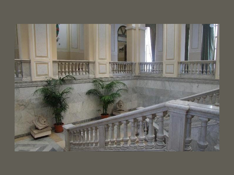Immagine descrittiva - http://www.98zero.com/wp-content/uploads/2015/09/PALAZZO-LEONI-MESSINA-700x437.jpg Immagine descrittiva - http://www.98zero.com/wp-content/uploads/2015/09/PALAZZO-LEONI-MESSINA-700x437.jpg