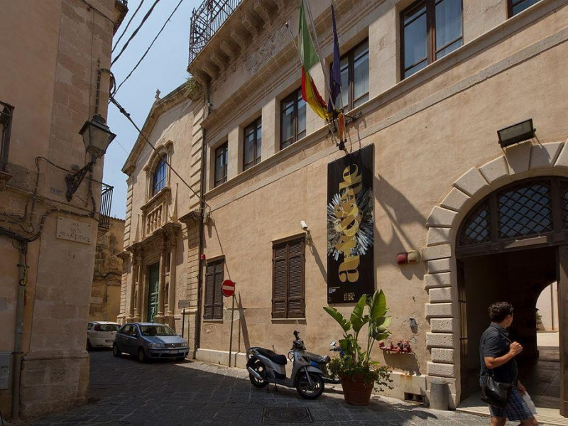 Immagine descrittiva - https://commons.wikimedia.org/wiki/User:Mikystar Immagine descrittiva - https://commons.wikimedia.org/wiki/User:Mikystar