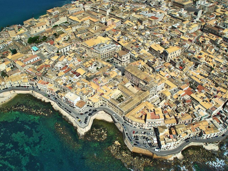 Immagine descrittiva - https://commons.wikimedia.org/wiki/User:Markos90 Immagine descrittiva - https://commons.wikimedia.org/wiki/User:Markos90