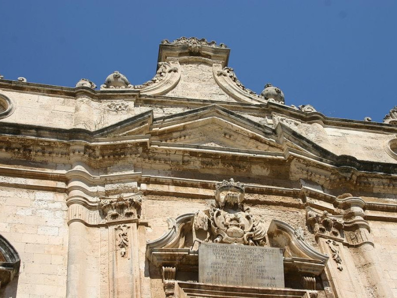 Immagine descrittiva - https://it.wikipedia.org/wiki/Palazzo_Beneventano_del_Bosco#/media/File:0638_-_Siracusa_-_Palazzo_Beneventano_del_Bosco_-_Foto_Giovanni_Dall%27Orto,_22-May-2008.jpg