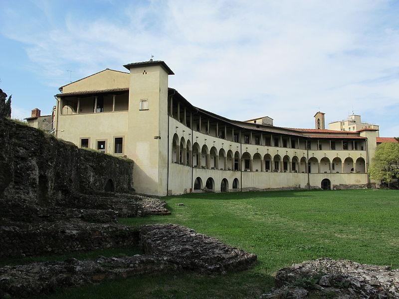 Immagine descrittiva - https://it.wikipedia.org/wiki/Museo_archeologico_statale_Gaio_Cilnio_Mecenate#/media/File:Museo_archeologico_di_arezzo,_ext._01.JPG Immagine descrittiva - https://it.wikipedia.org/wiki/Museo_archeologico_statale_Gaio_Cilnio_Mecenate#/media/File:Museo_archeologico_di_arezzo,_ext._01.JPG
