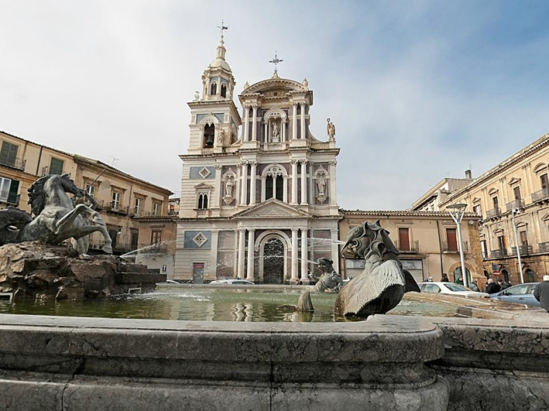 Immagine descrittiva - http://italia-ru.com/files/9kbgjp.jpg Immagine descrittiva - http://italia-ru.com/files/9kbgjp.jpg