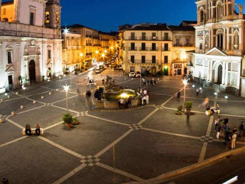 Immagine descrittiva - http://www.ilmattonisseno.it/web/wp-content/uploads/2014/10/fontana1.jpg Immagine descrittiva - http://www.ilmattonisseno.it/web/wp-content/uploads/2014/10/fontana1.jpg