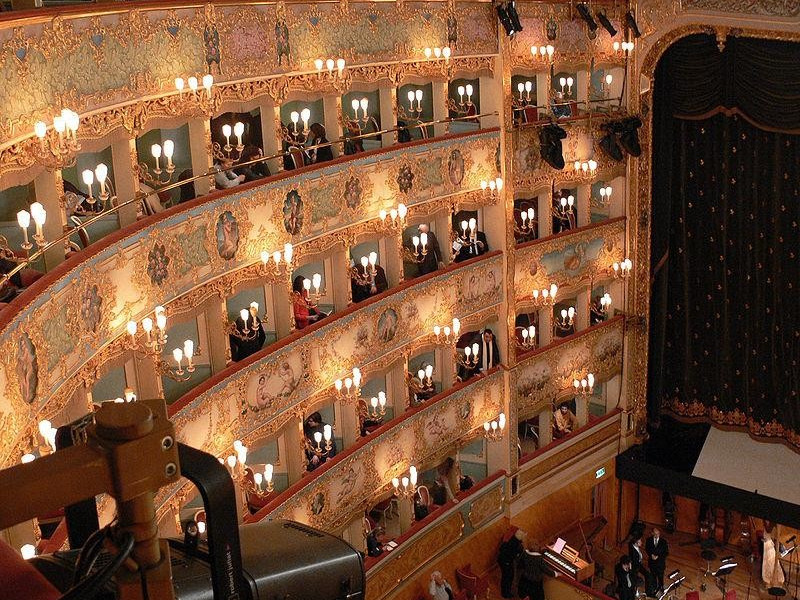 Immagine descrittiva - https://commons.wikimedia.org/wiki/User:AndreasPraefcke Immagine descrittiva - https://commons.wikimedia.org/wiki/User:AndreasPraefcke