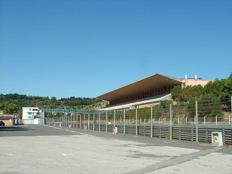 Immagine descrittiva - https://it.wikipedia.org/wiki/Autodromo_di_Pergusa#/media/File:Enna_Autodromo_di_Pergusa.jpg Immagine descrittiva - https://it.wikipedia.org/wiki/Autodromo_di_Pergusa#/media/File:Enna_Autodromo_di_Pergusa.jpg