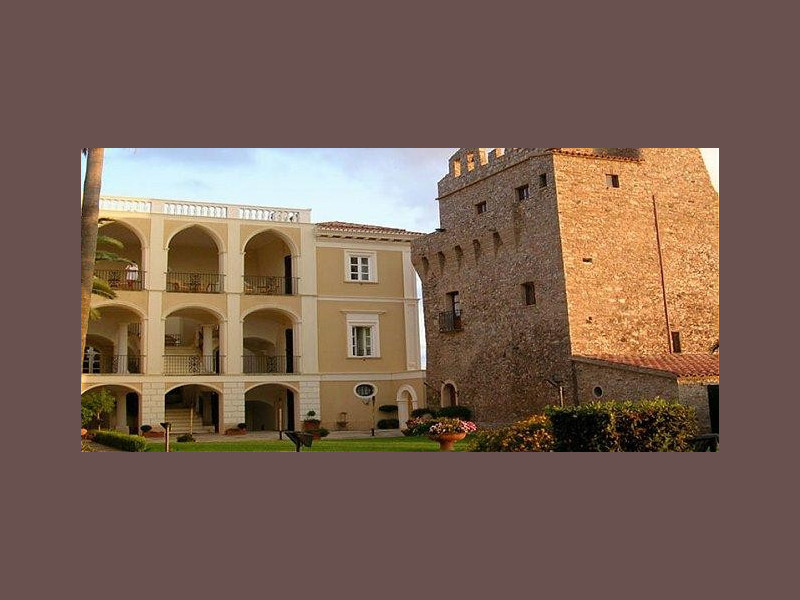 Immagine descrittiva - http://www.mondimedievali.net/Castelli/Calabria/cosenza/cittadel01.jpg Immagine descrittiva - http://www.mondimedievali.net/Castelli/Calabria/cosenza/cittadel01.jpg