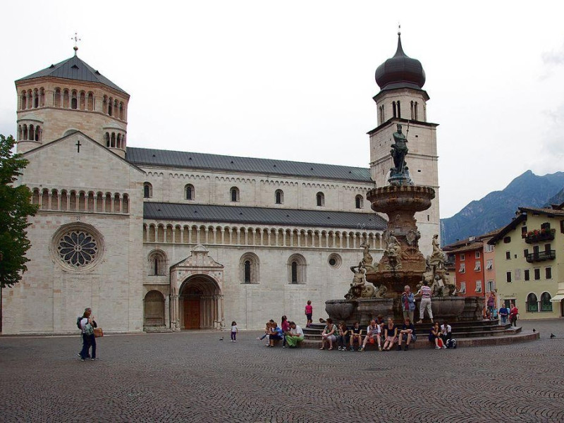 Immagine descrittiva - https://commons.wikimedia.org/wiki/User:Jakubhal Immagine descrittiva - https://commons.wikimedia.org/wiki/User:Jakubhal