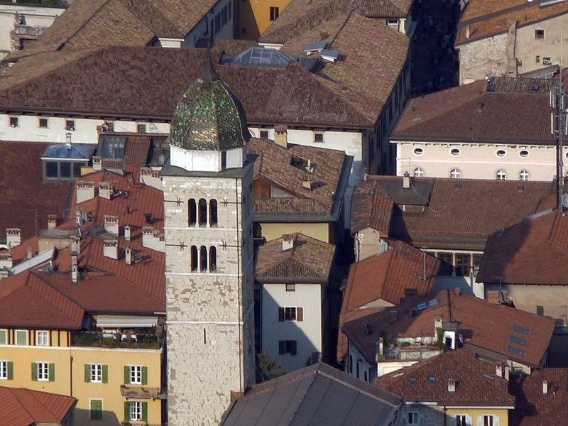 Immagine descrittiva - https://commons.wikimedia.org/wiki/User:ANGELUS