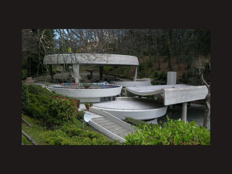 Immagine descrittiva - http://cdn1.freshcreator.com/assets/websites/1355/469173/medium_dscn8864.jpg