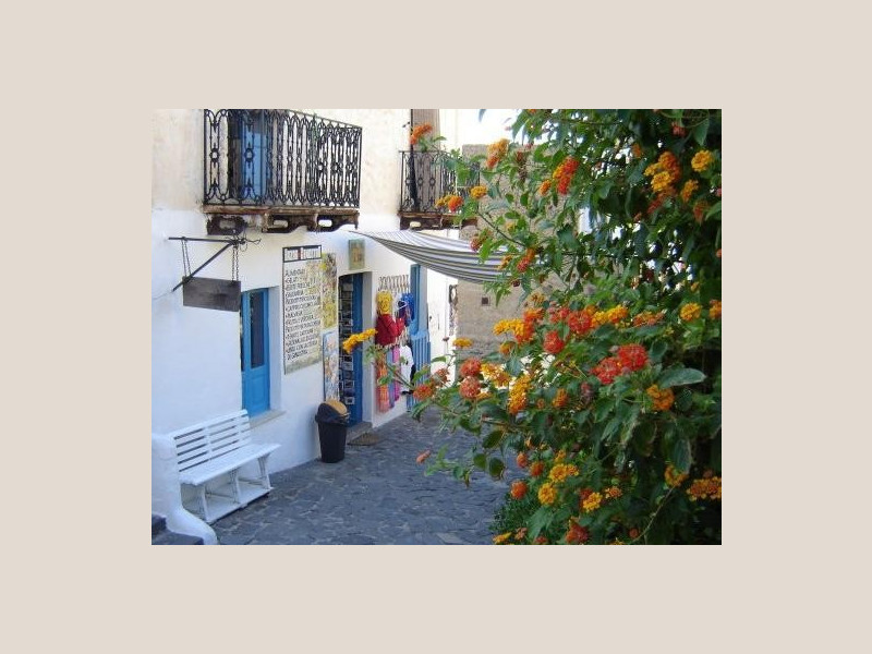 Immagine descrittiva - http://www.travelcarnet.it/__09_Settembre2013/13_NONSOLOHOTEL_09/Magica-Ginostra,-isola-nell-isola009big.jpg Immagine descrittiva - http://www.travelcarnet.it/__09_Settembre2013/13_NONSOLOHOTEL_09/Magica-Ginostra,-isola-nell-isola009big.jpg