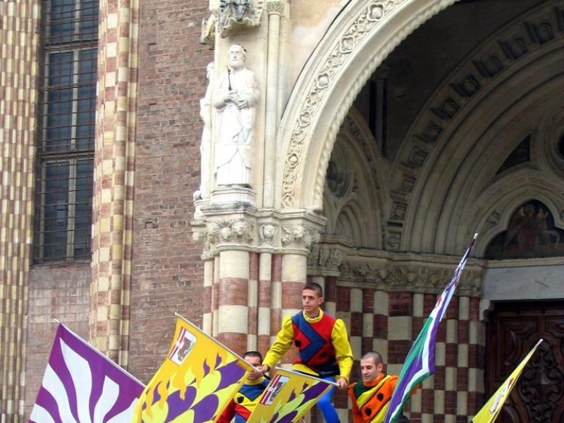 Immagine descrittiva - Di Faberh di Wikipedia in italiano - Trasferito da it.wikipedia su Commons da Piedmont., Pubblico dominio, https://commons.wikimedia.org/w/index.php?curid=5192418 Immagine descrittiva - Di Faberh di Wikipedia in italiano - Trasferito da it.wikipedia su Commons da Piedmont., Pubblico dominio, https://commons.wikimedia.org/w/index.php?curid=5192418