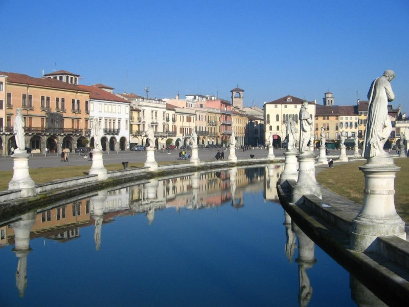 Immagine descrittiva - Di Nessun autore leggibile automaticamente. P tasso presunto (secondo quanto affermano i diritti d'autore). - Nessuna fonte leggibile automaticamente. Presunta opera propria (secondo quanto affermano i diritti d'autore)., CC BY-SA 3.0, https://commons.wikimedia.org/w/index.php?curid=532506 Immagine descrittiva - Di Nessun autore leggibile automaticamente. P tasso presunto (secondo quanto affermano i diritti d'autore). - Nessuna fonte leggibile automaticamente. Presunta opera propria (secondo quanto affermano i diritti d'autore)., CC BY-SA 3.0, https://commons.wikimedia.org/w/index.php?curid=532506