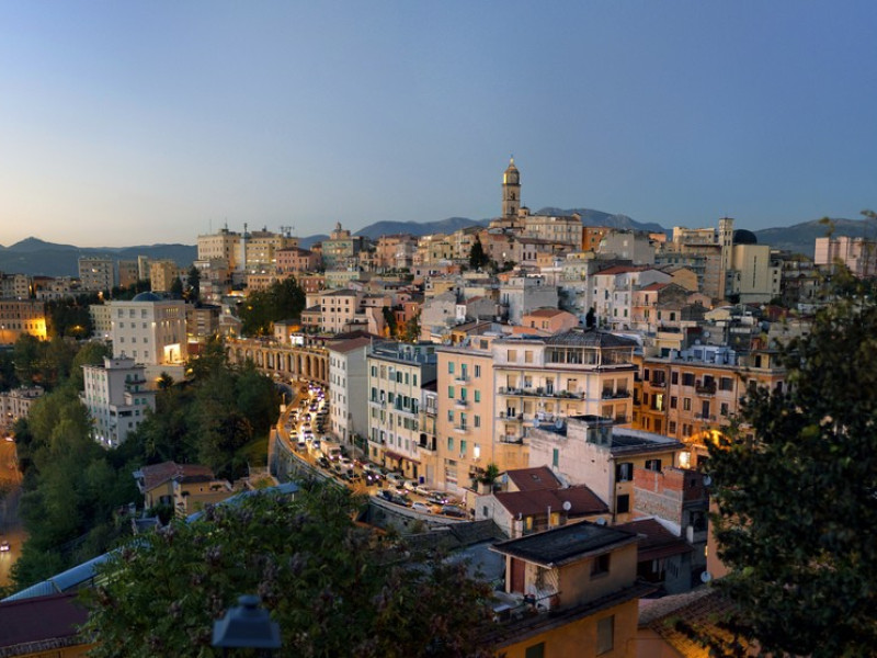 Immagine descrittiva - Immagine descrittiva -