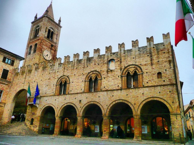 Immagine descrittiva - Immagine descrittiva -