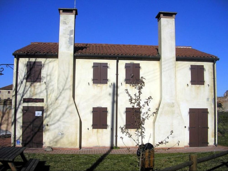Immagine descrittiva - Immagine descrittiva -