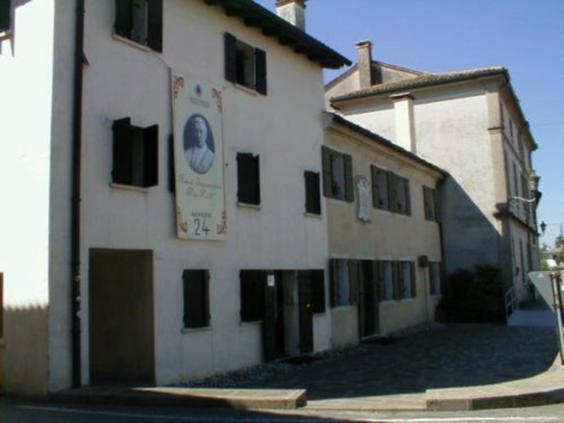 Immagine descrittiva - Immagine descrittiva -