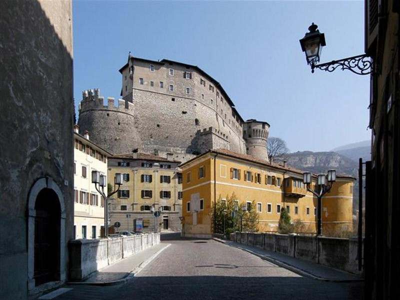Immagine descrittiva - Immagine descrittiva -