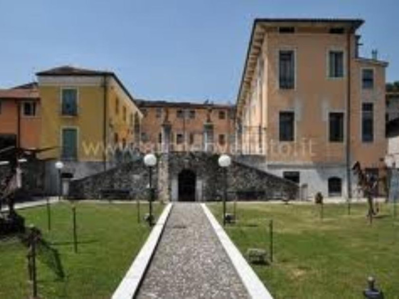 Immagine descrittiva - Immagine descrittiva -