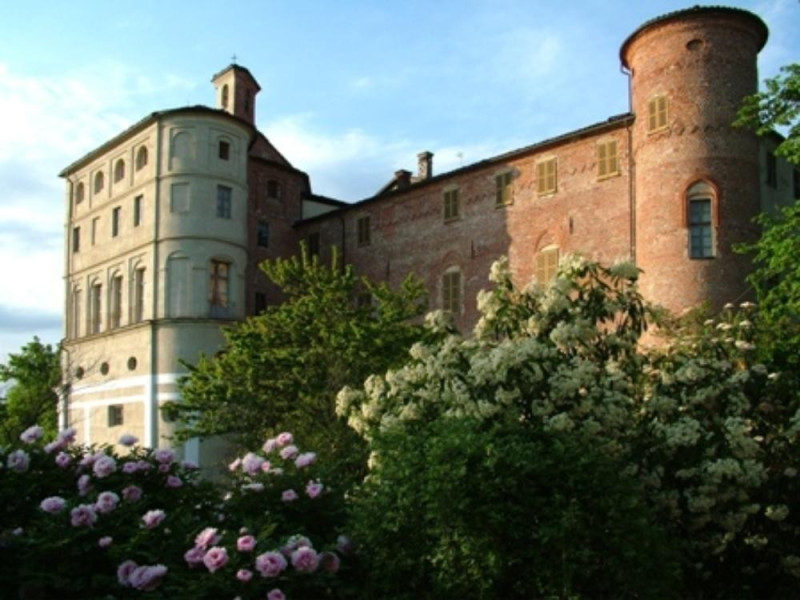 Castello di Pralormo Castello di Pralormo