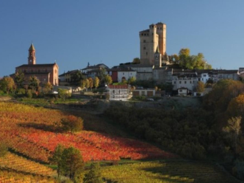 Castello di Serralunga d'Alba Castello di Serralunga d'Alba