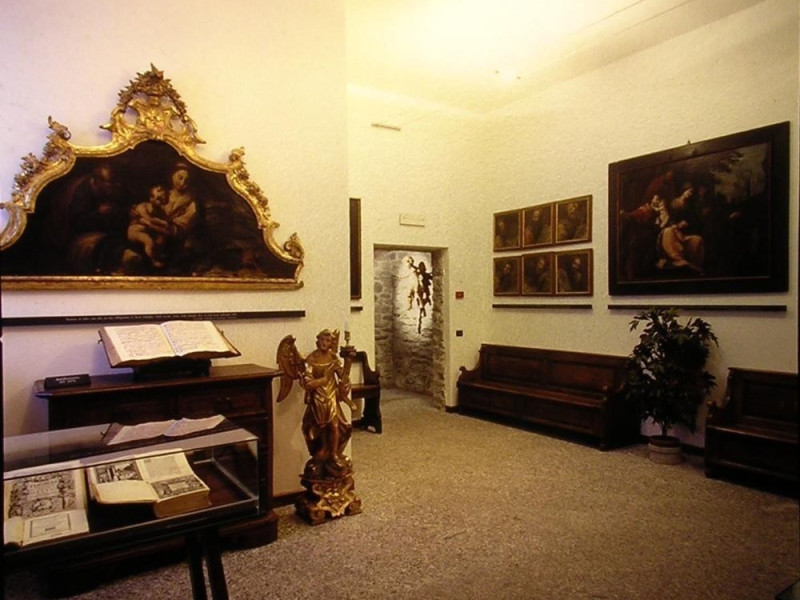 Chiavenna, Museo del Tesoro e Battistero della Collegiata di San Lorenzo Chiavenna, Museo del Tesoro e Battistero della Collegiata di San Lorenzo